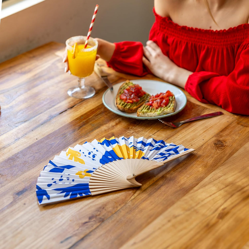 מניפת בד - blue and yellow flower