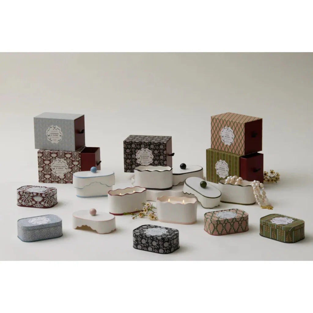 נר בכלי פורצלן : Cherie, Blue - Lavender & Thyme