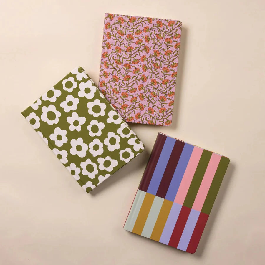 מחברת כריכה קשה : Pink Vintage Floral