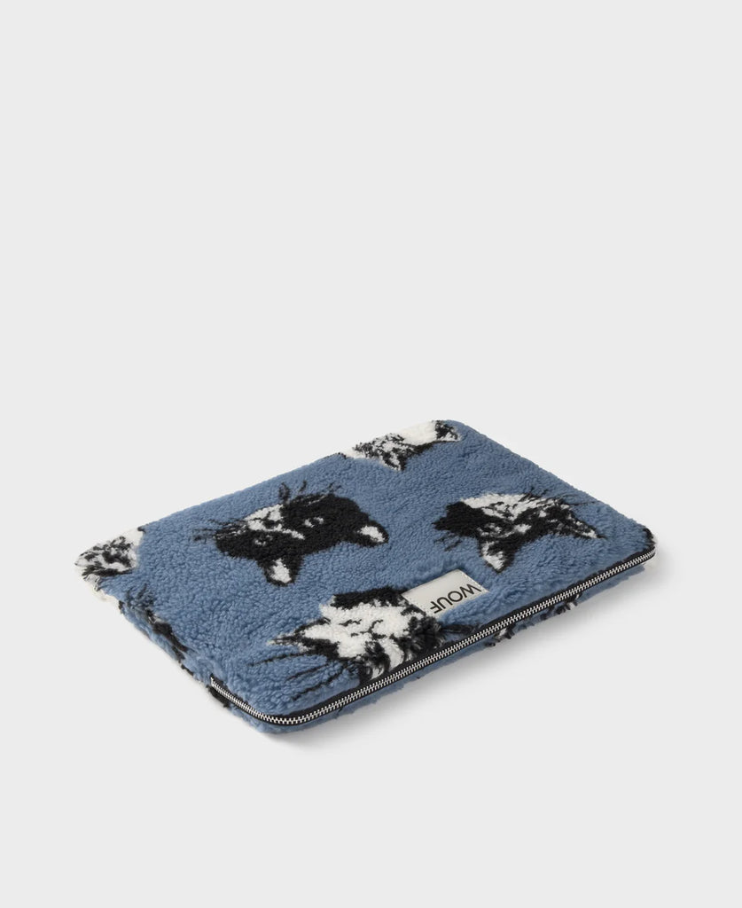 תיקי מחשב ״14 & ״13: LUNA