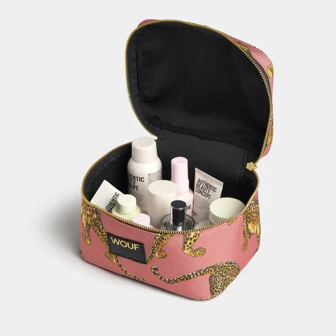 תיק רחצה עגול : Blush Leopard